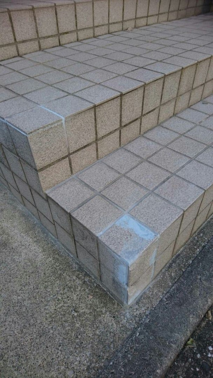 ポーチ施工中